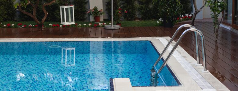 Construire une piscine privée et interdiction